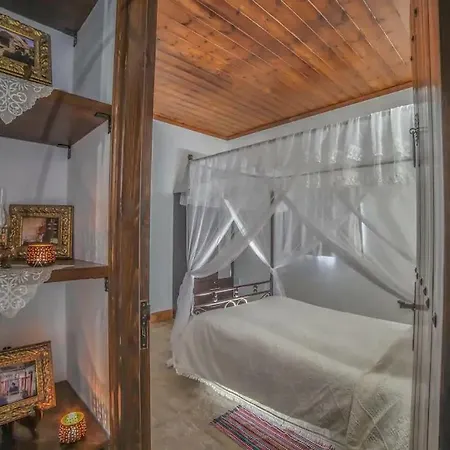 Дом отдыха Traditional House *