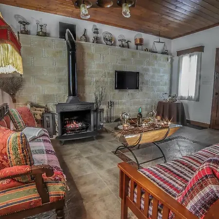Holiday home Traditional House